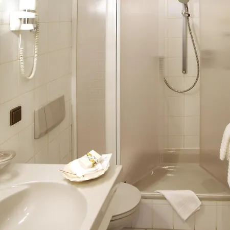 Vis A Vis Parkhotel 酒店 4*